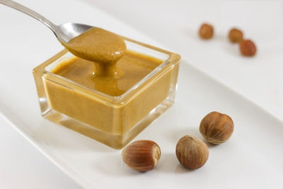 Pasta di nocciole italiane 